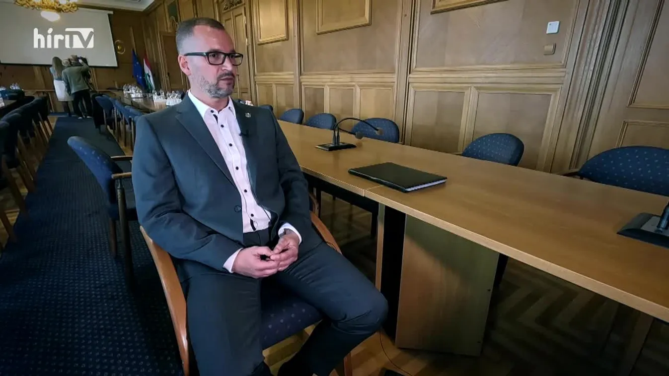 Hadüzenet a dohánymaffiának: A NAV bemutatja, ki a főnök a Nyírségben + videó