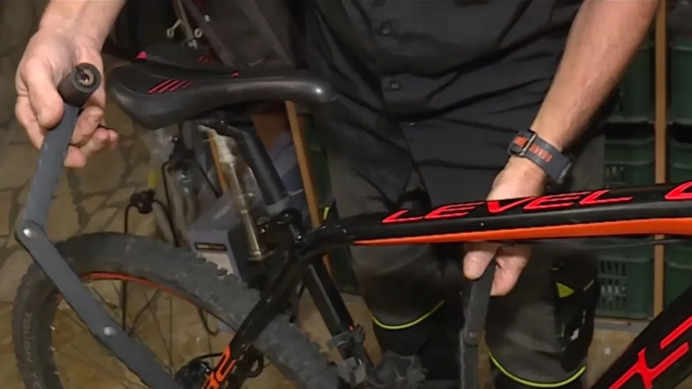 A rendőrség javaslatára a bicikliket és rollereket biztonságosan kell tárolni + videó