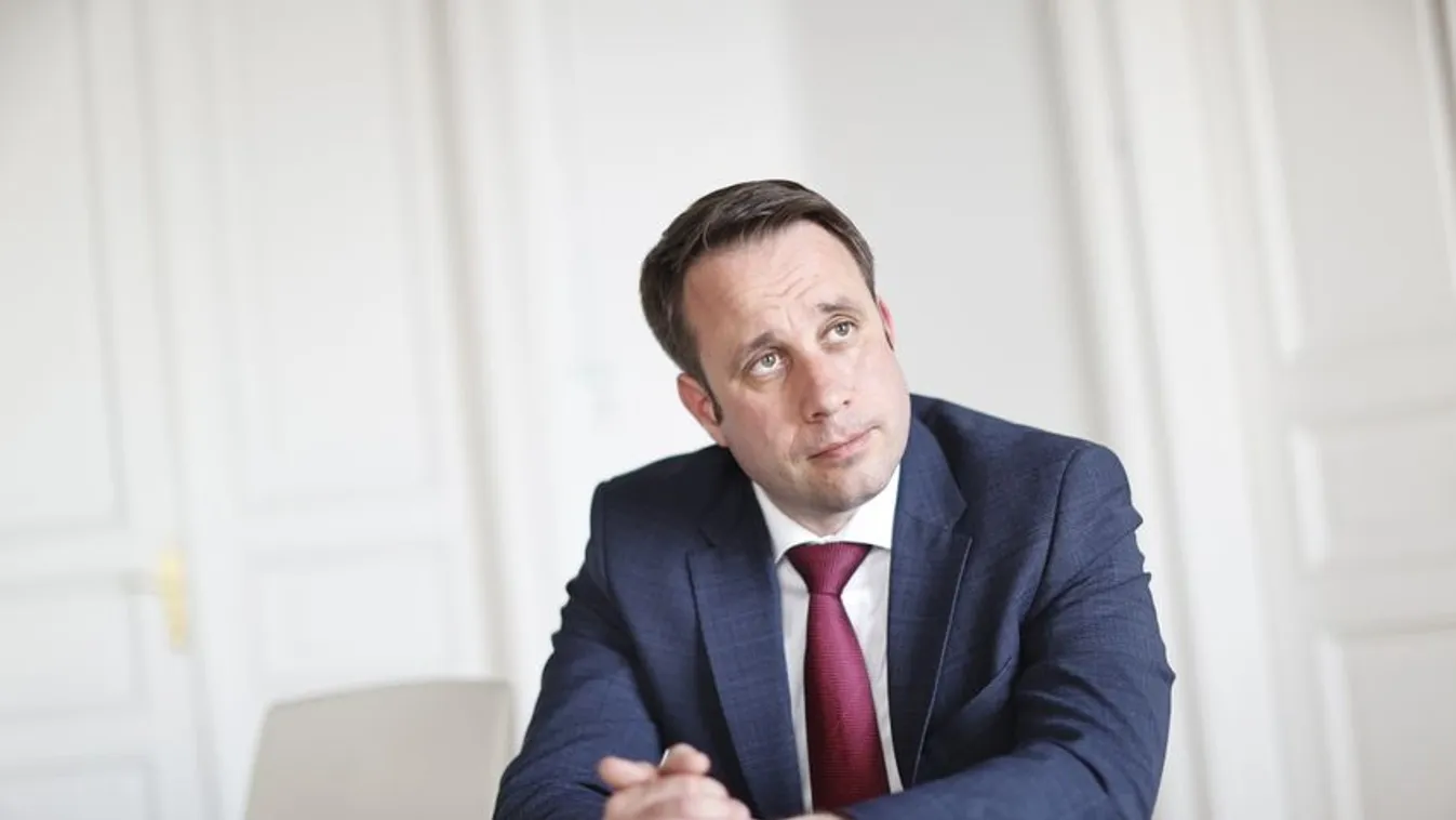 „Ami a baloldaltól békeidőben szimplán vérforraló, az háborús helyzetben életveszélyes”