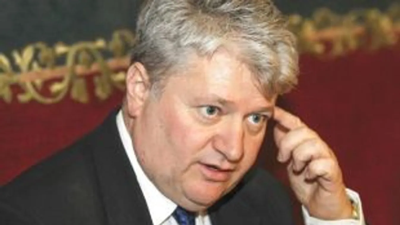 Gyutai nem válaszol, mert „nem azért van itt”