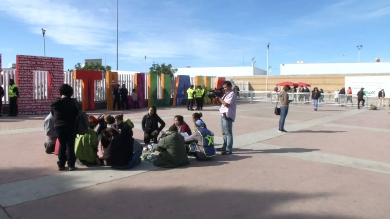 Felváltva éhségsztrájkolnak a migránskaraván tagjai