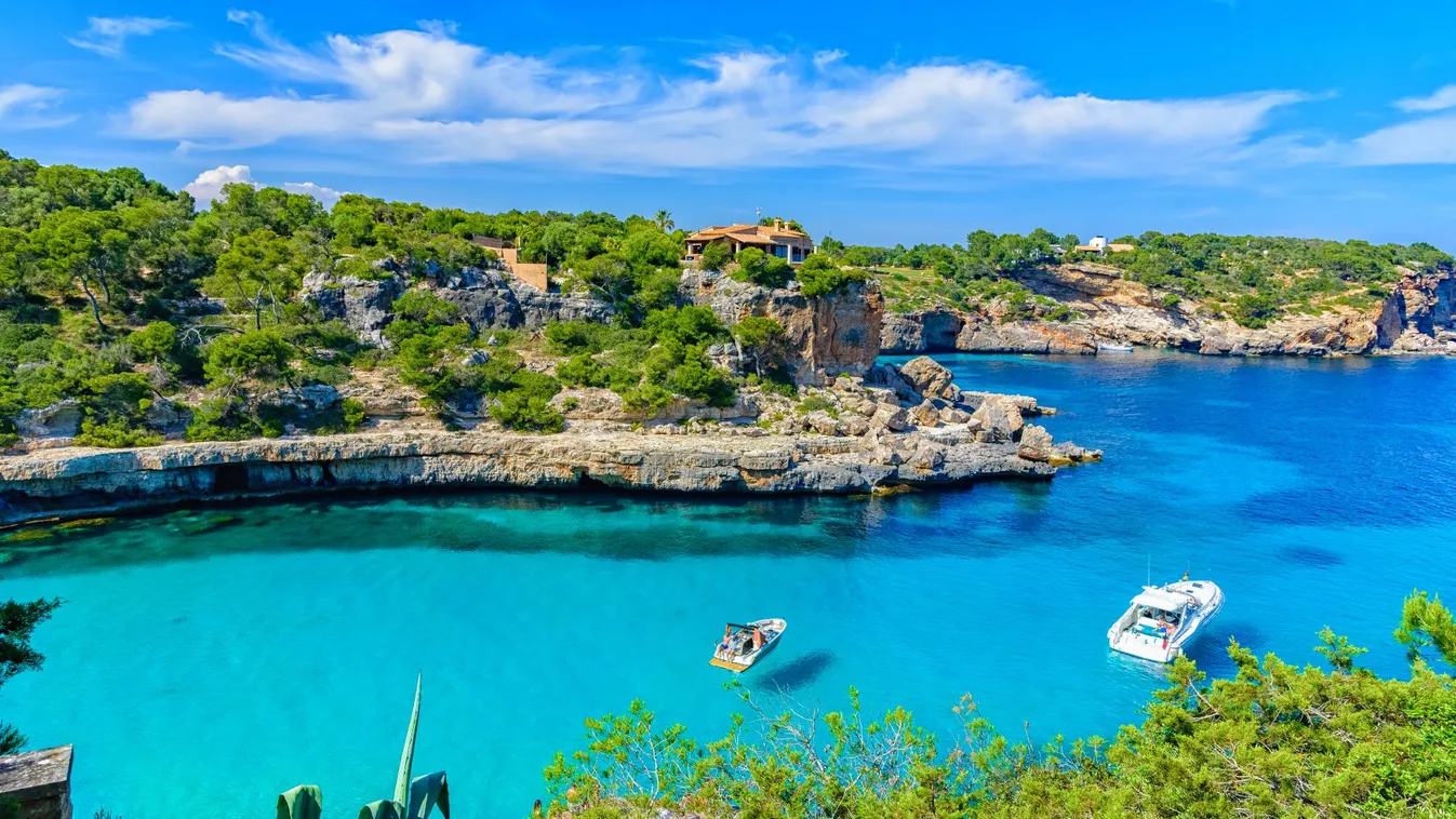 Csaknem 32 fokos a víz Mallorca partjainál