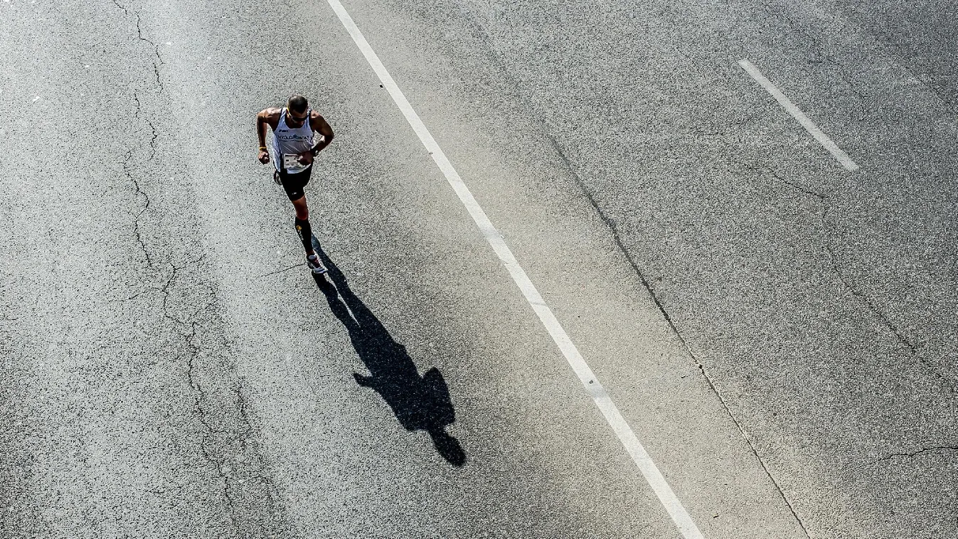 Sípol, csipog, összerak, összeér