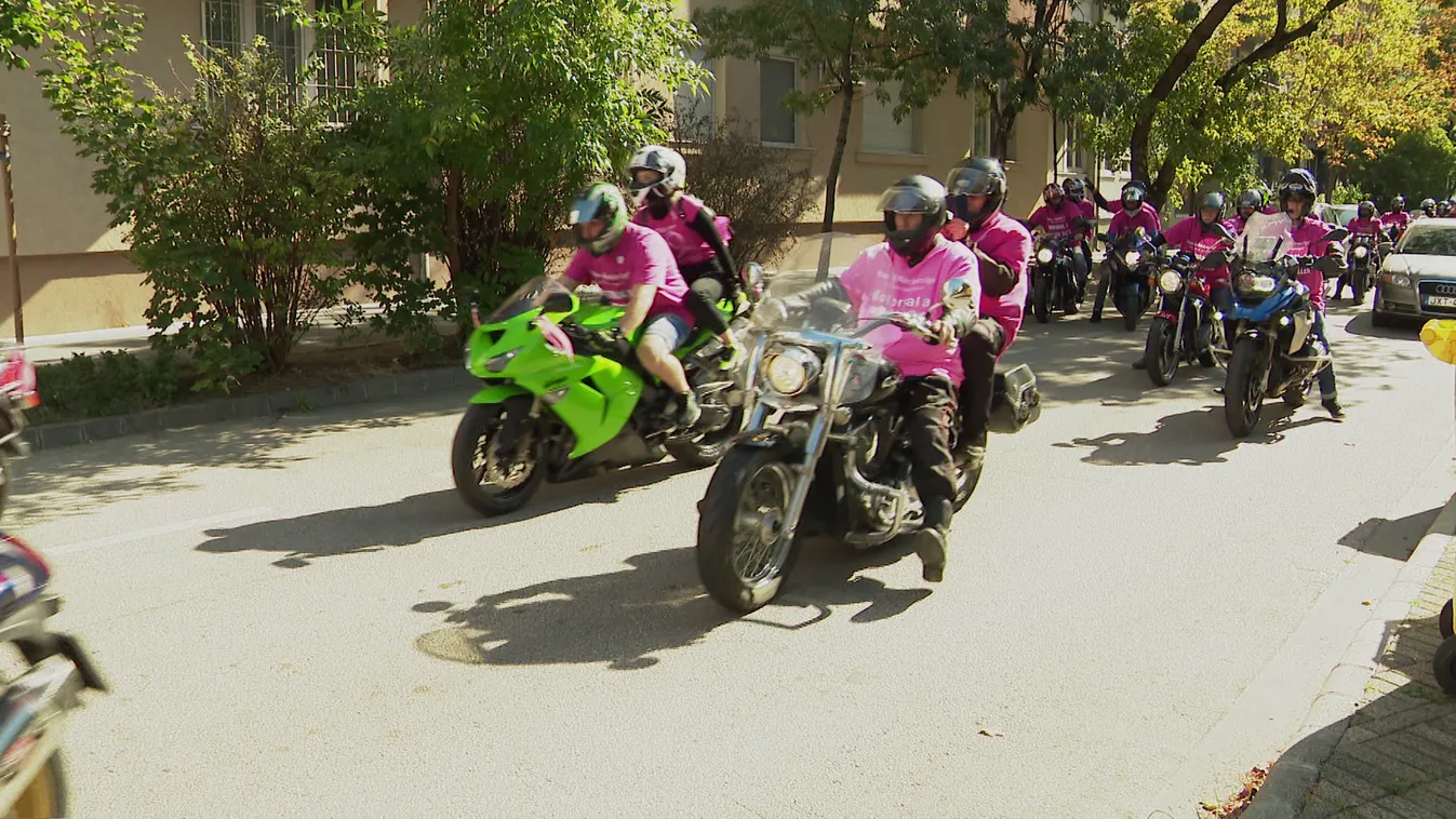 Rózsaszínben, motorral a mellrák ellen