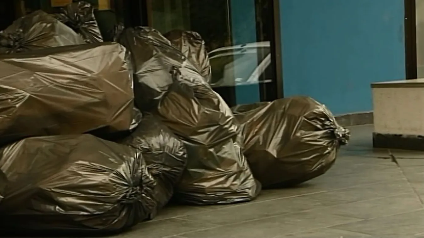 A szeméthelyzet miatt tiltakozik az ellenzék