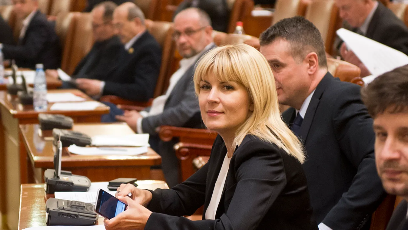 Kenőpénz: 6 évet kapott az exminiszter