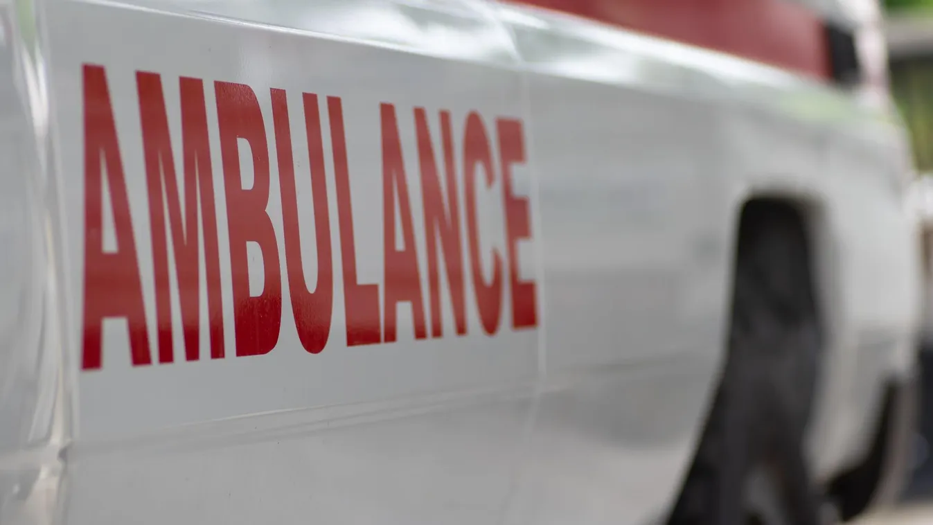 Magyar turistabusz szenvedett balesetet Szabadkánál