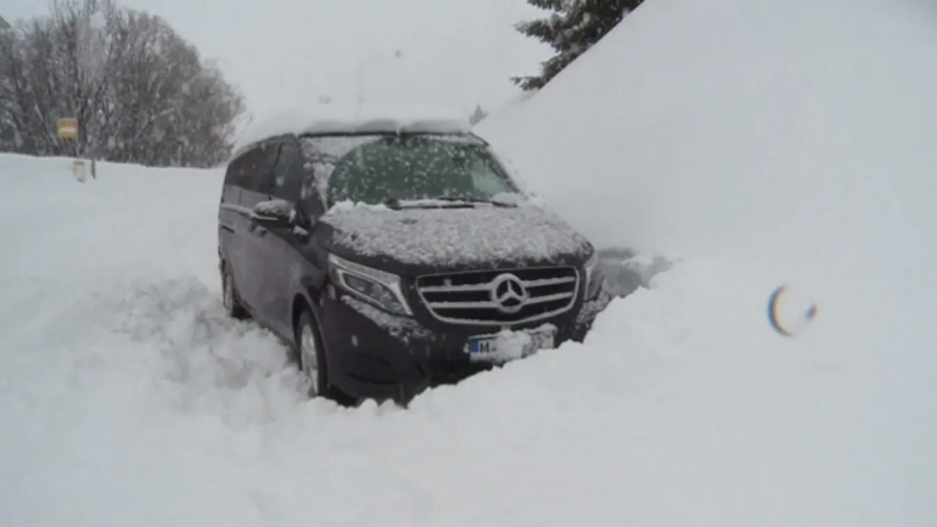 Túrázókat sodort el egy lavina Svájcban