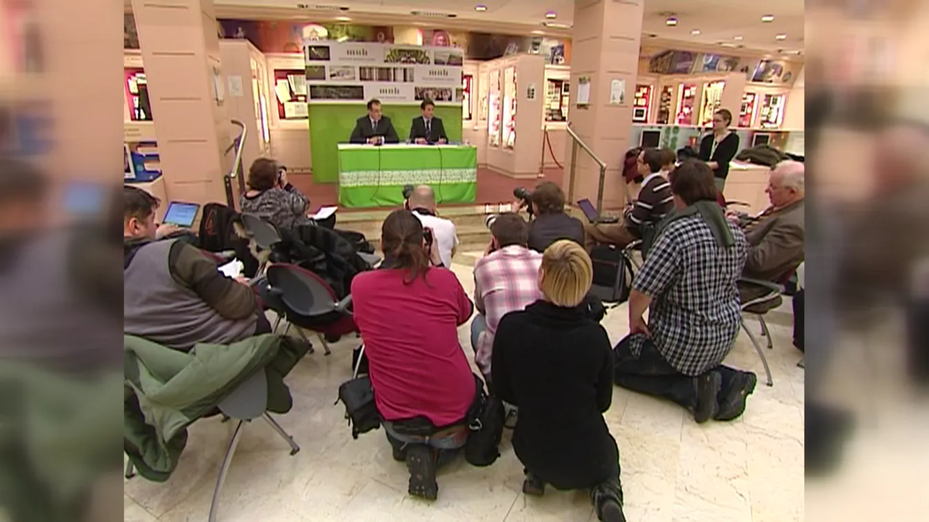 Még a baloldali Simor András is bírálja Róna Pétert