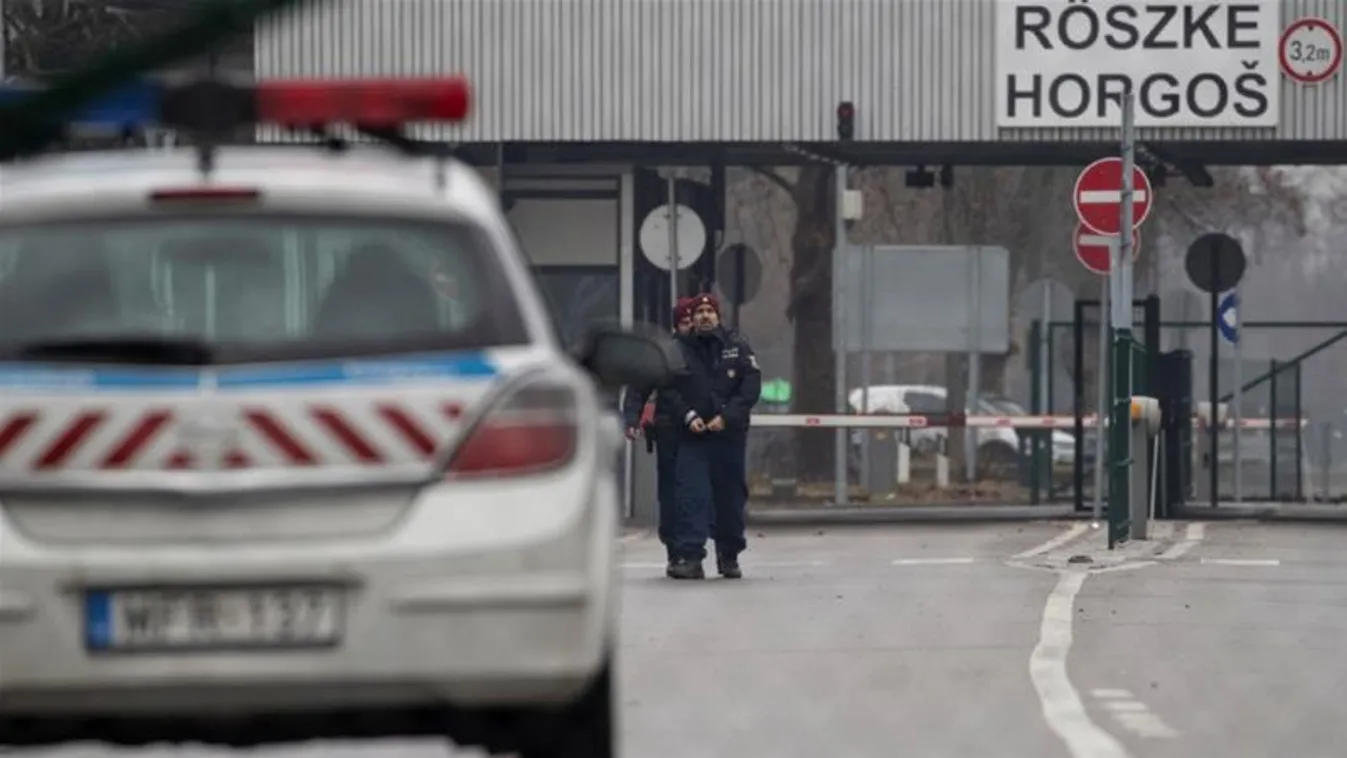 Több mint harminc határsértőt tartóztattak föl Röszkénél