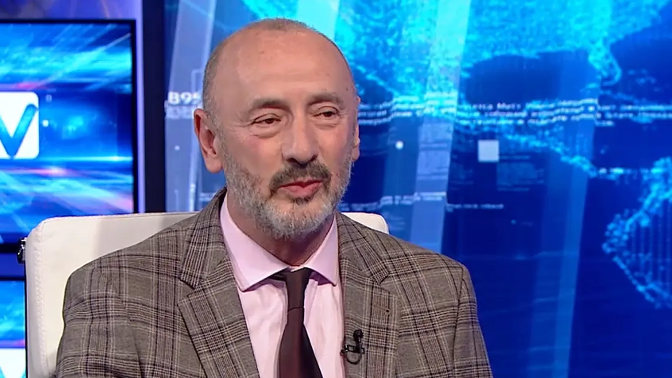 Macron a nukleáris fegyverek bevetését sem utasítja el + videó