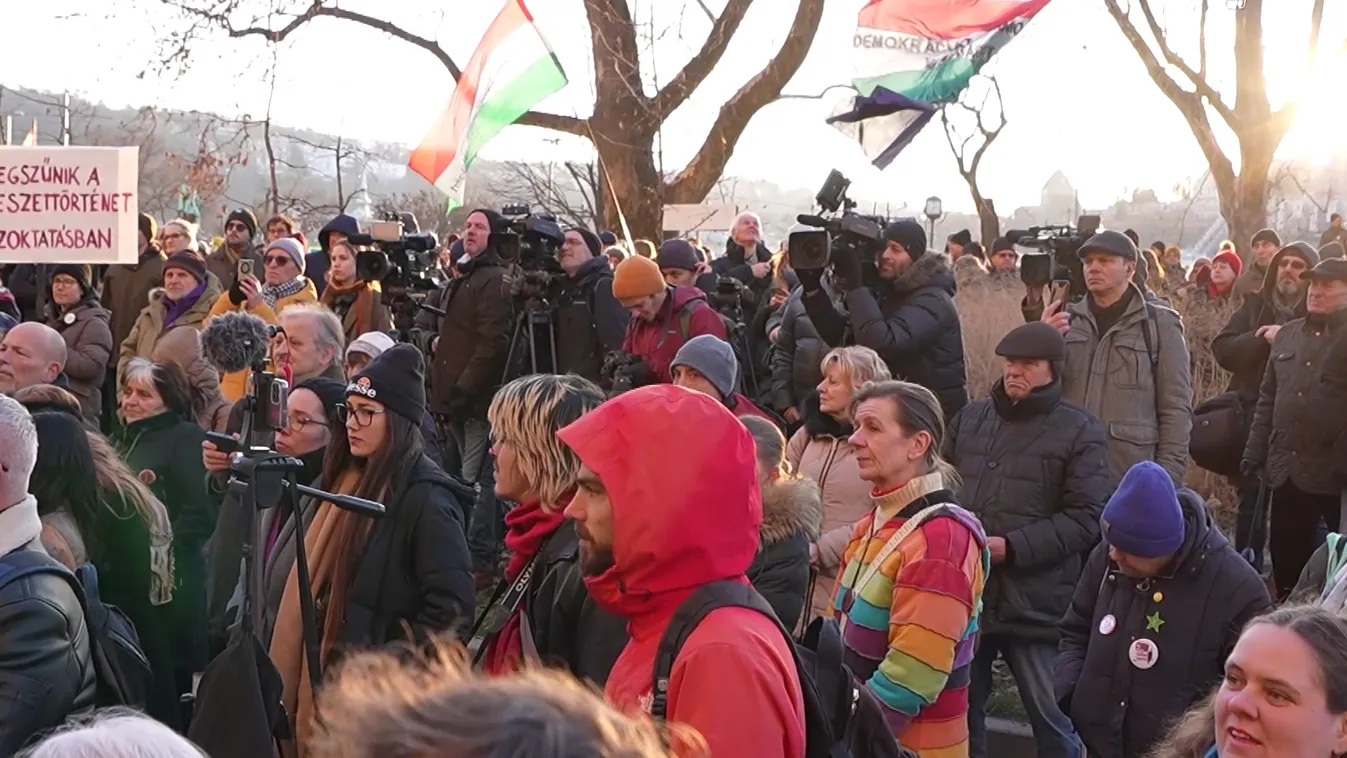 Érdektelenségbe fulladt a szombati tüntetés + videó