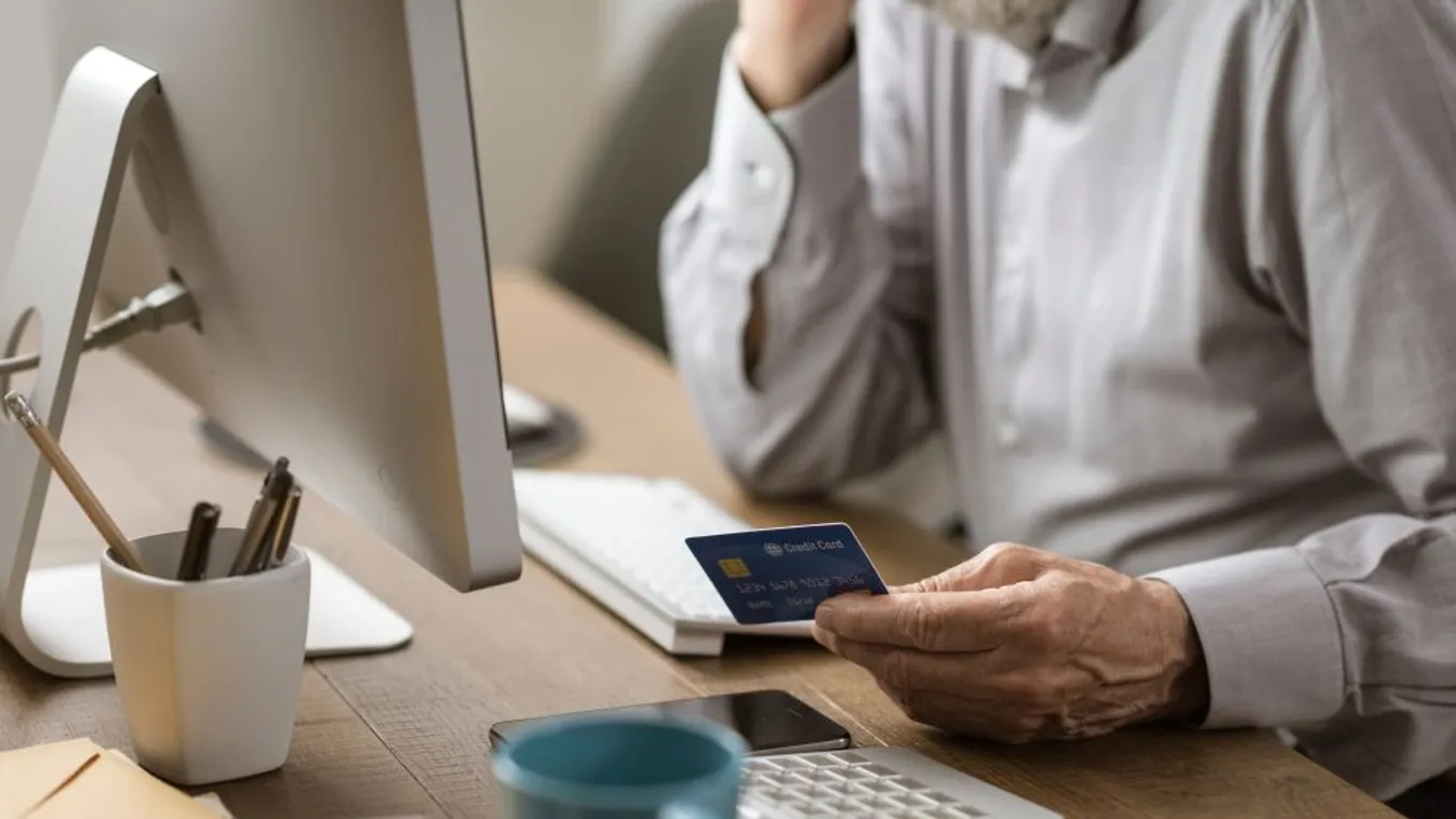 Pénteken kezdik utalni a 13. havi nyugdíj egy heti részét