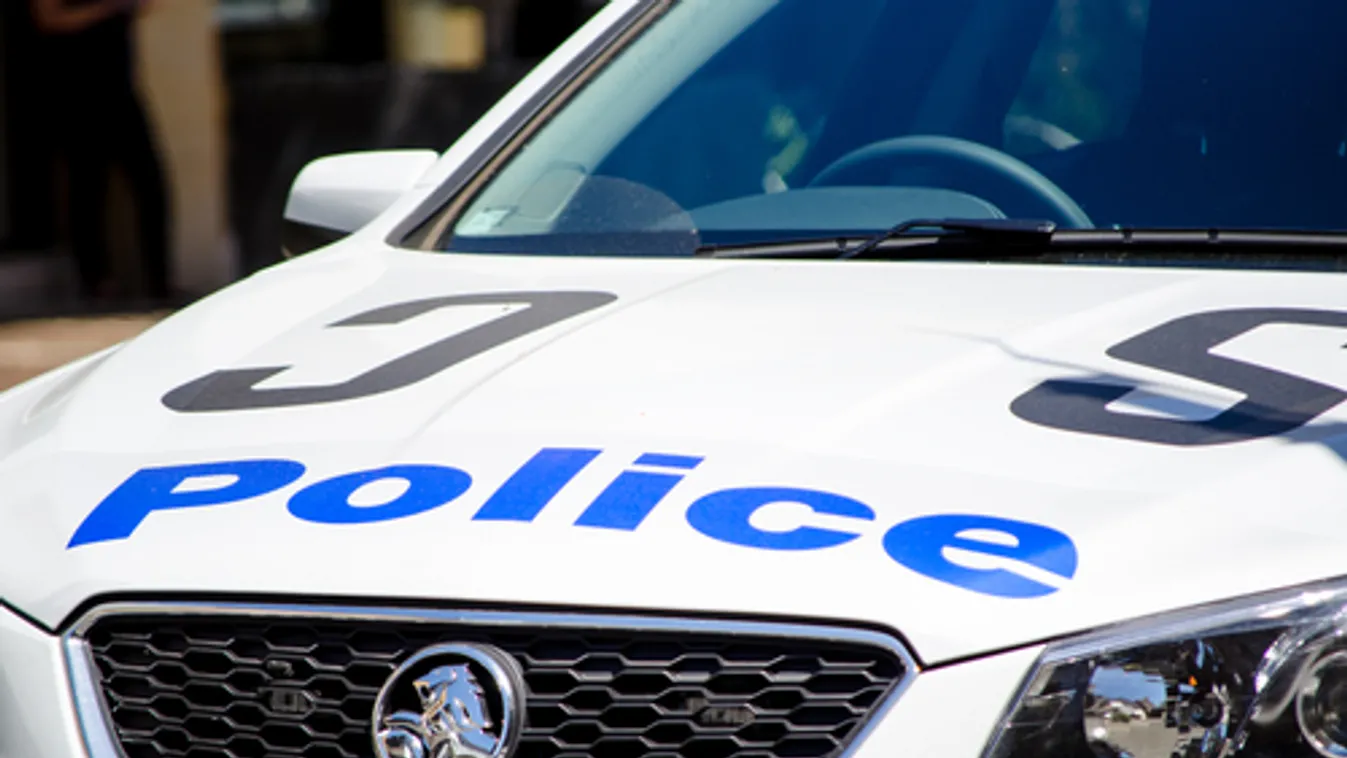 Ausztráliában a rendőrök lelőttek egy radikalizálódott fiatalt késes támadása után