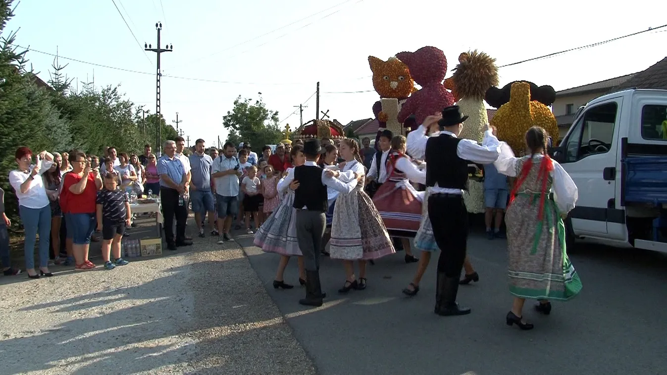 Ismét Nagyváradra visznek négy virágkocsit