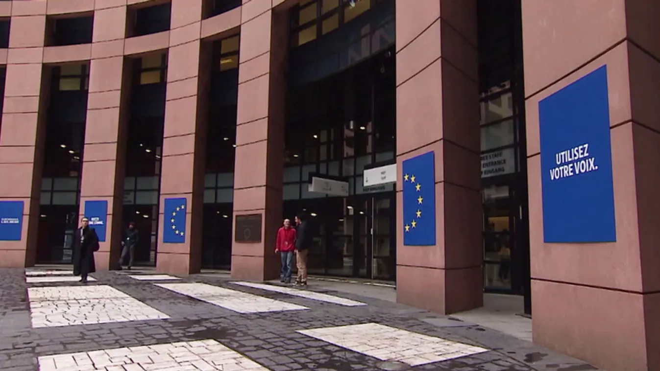 A baloldal nyomására az Európai Parlament bepereli a bizottságot a magyar források feloldása miatt + videó