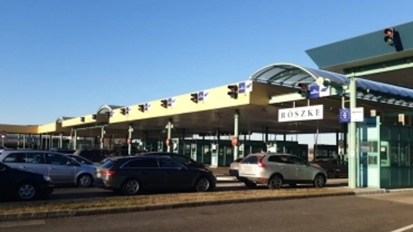 Megnőtt a várakozás a röszkei és a csanádpalotai autópálya-határátkelőhelyeken