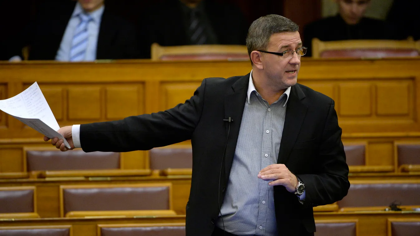 Érvek helyett csontvázak – Reggeli járat