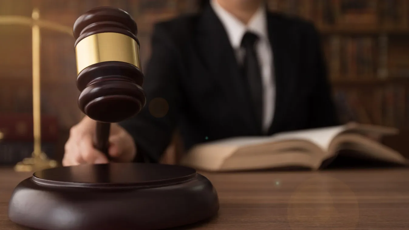 Saját otthonában, kiskorúaknak adott el drogot a kábítószer kereskedelemmel gyanúsított nő