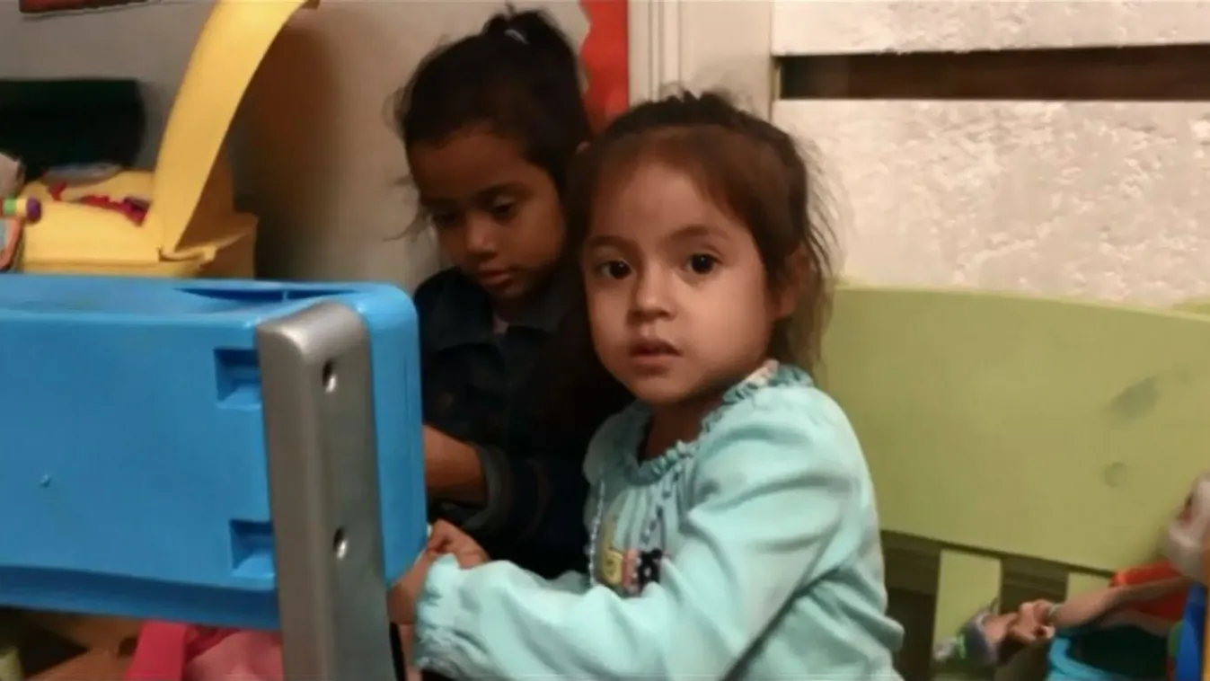 A falat megépítené, a családok szétválasztását beszüntetné Trump