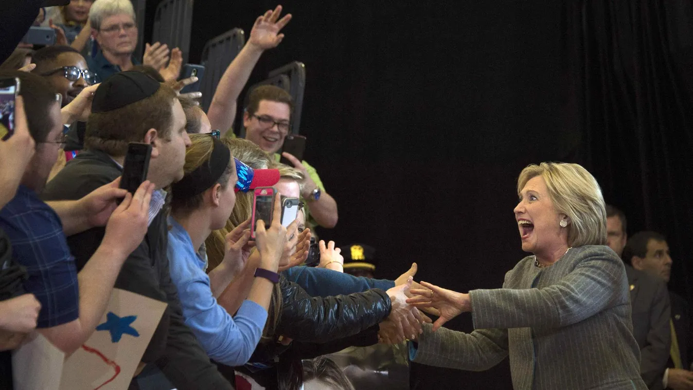 Hillary Clinton is elkísérte a Berlinaléra a róla készült dokumentumfilm-sorozatot