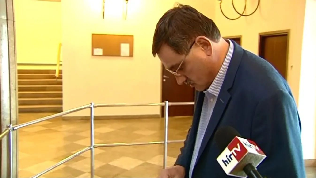 A fideszes lelkész és családja használja az EU-s pénzből épült vendégházat