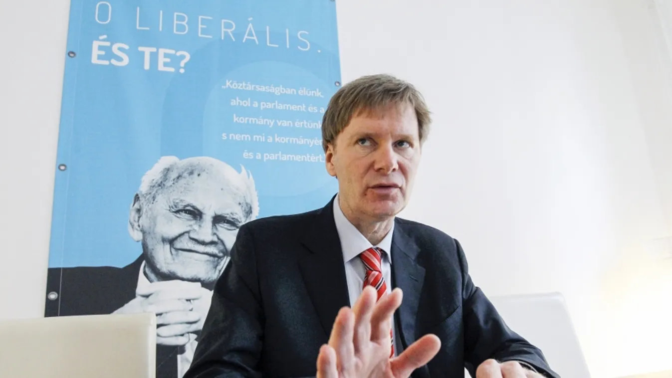 Századvég-akták – Magyarország élőben