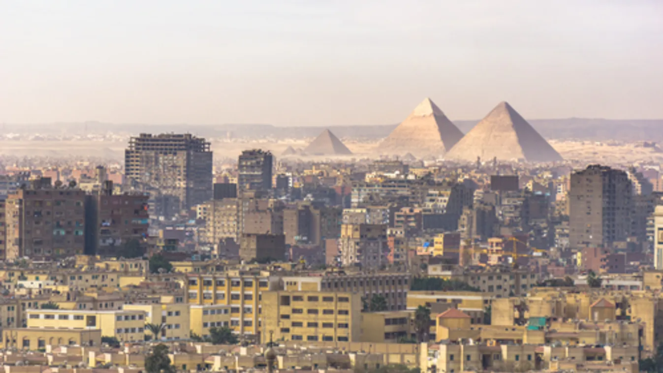 Nyolcan meghaltak Egyiptomban, amikor egy kisbusz csatornába csapódott