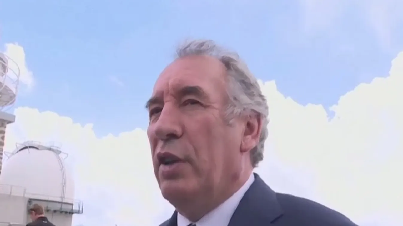 Francois Bayrou az új francia miniszterelnök + videó