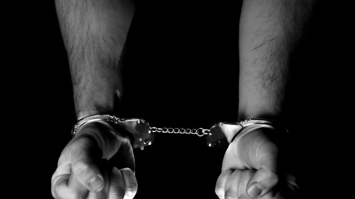 Gyomorforgató dolgot művelt a nevelt lányával