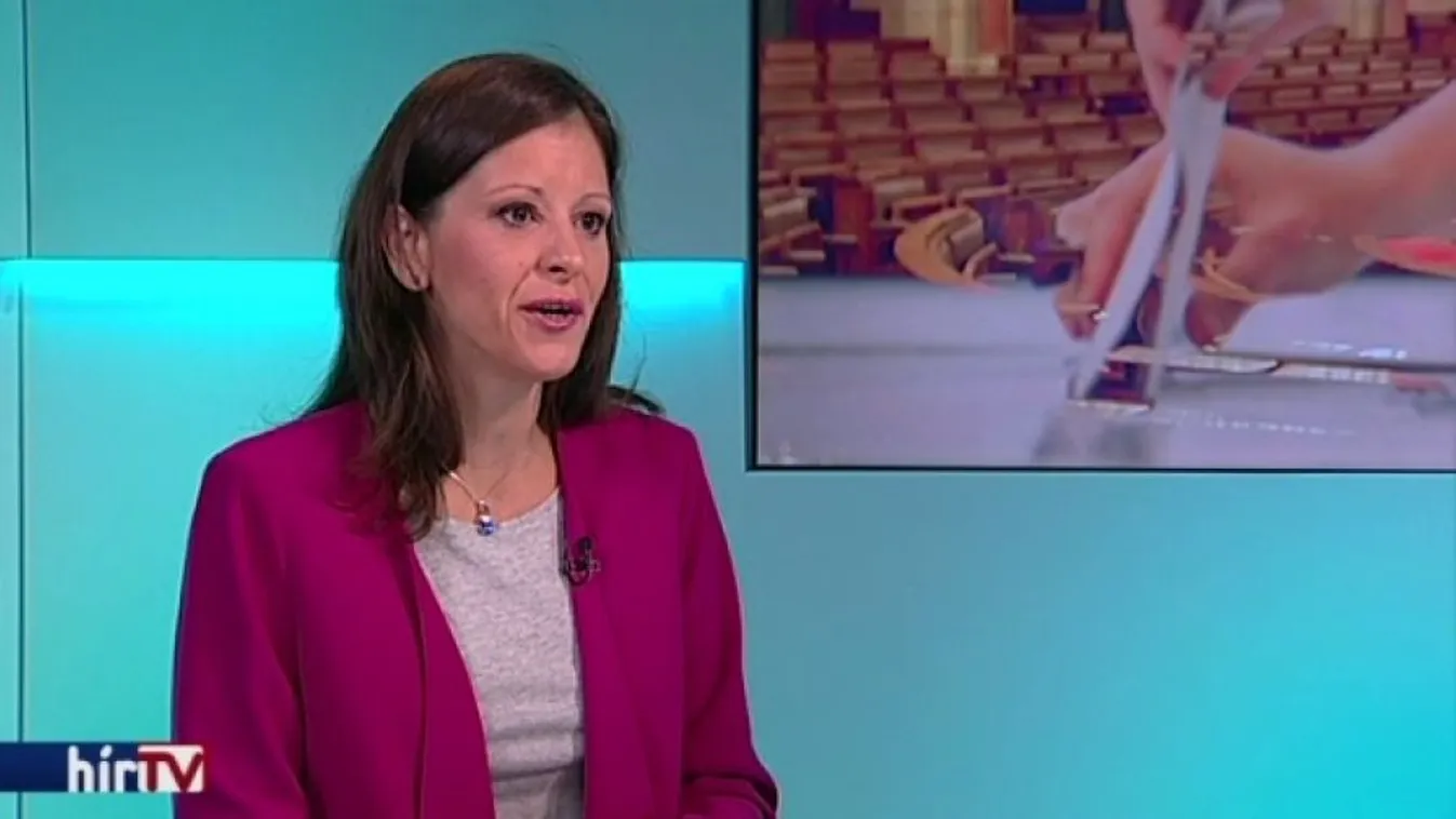 Nő a kormánynál – Reggeli járat