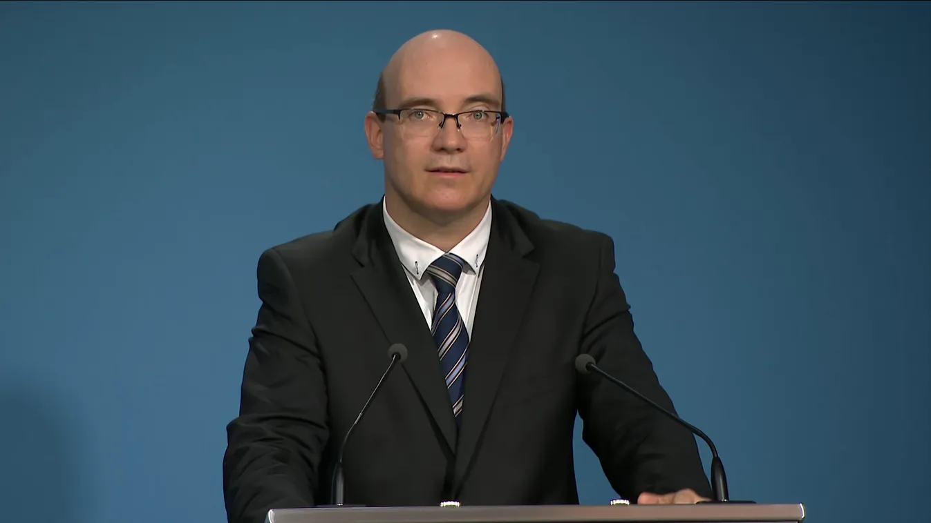 Maruzsa Zoltán: 200 ezer oktatási dolgozót oltottak be a bölcsődéktől a gimnáziumokig