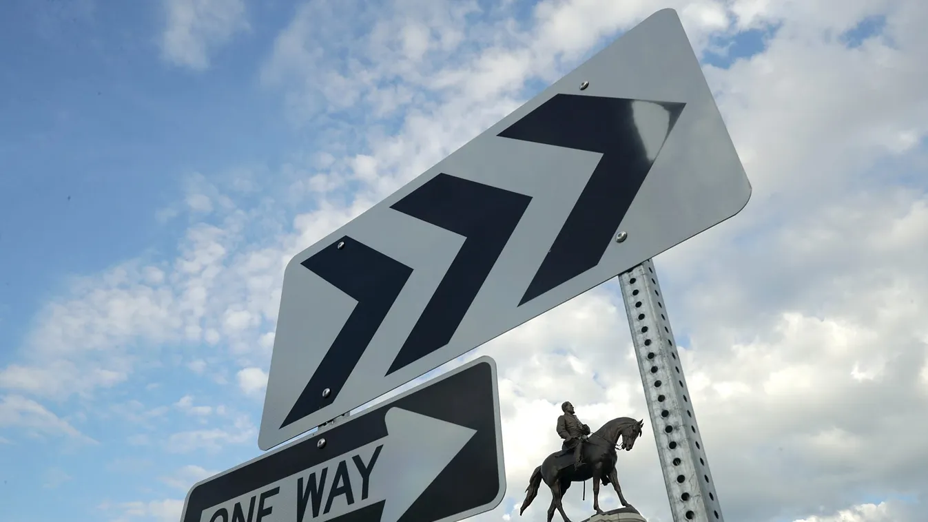 Nézz vissza haraggal!