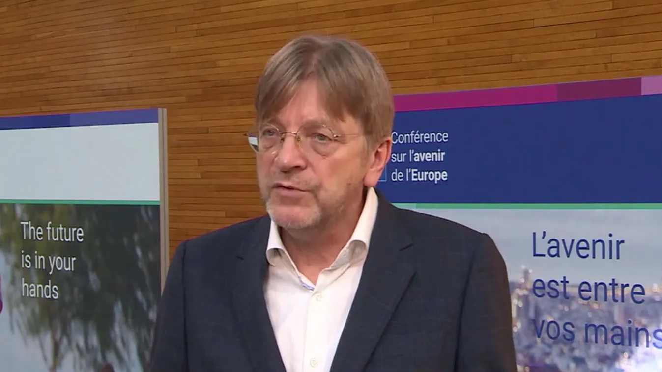 Konferenciát tartott a Momentum, a Magyarországot támadó Guy Verhofstadt is felszólalt