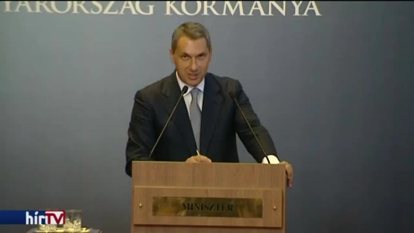 Lázár: Nem vagyok kommunista, jól fizetek