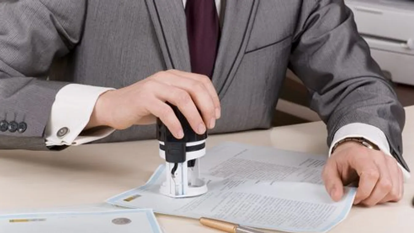 Dupla tarifával dolgoznak a közjegyzők októbertől