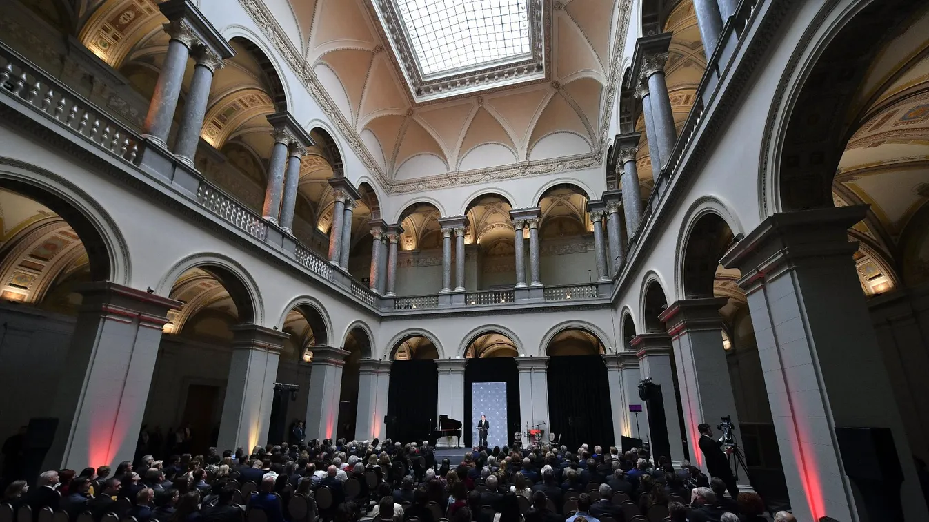 Orbán Viktor: A kisszerű kultúrpolitika kora véget ért