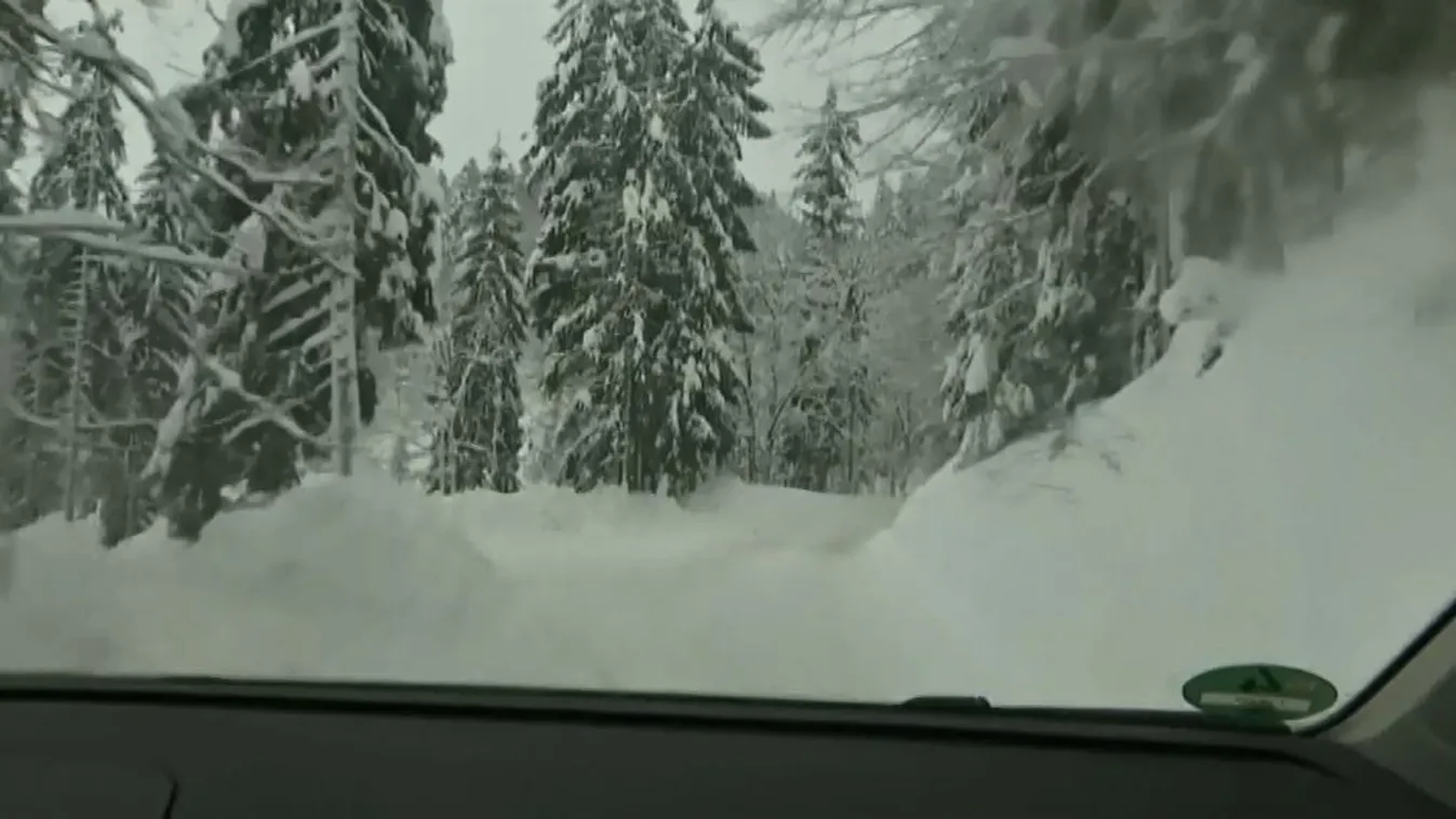 Legalább hét életet követelt a havazás