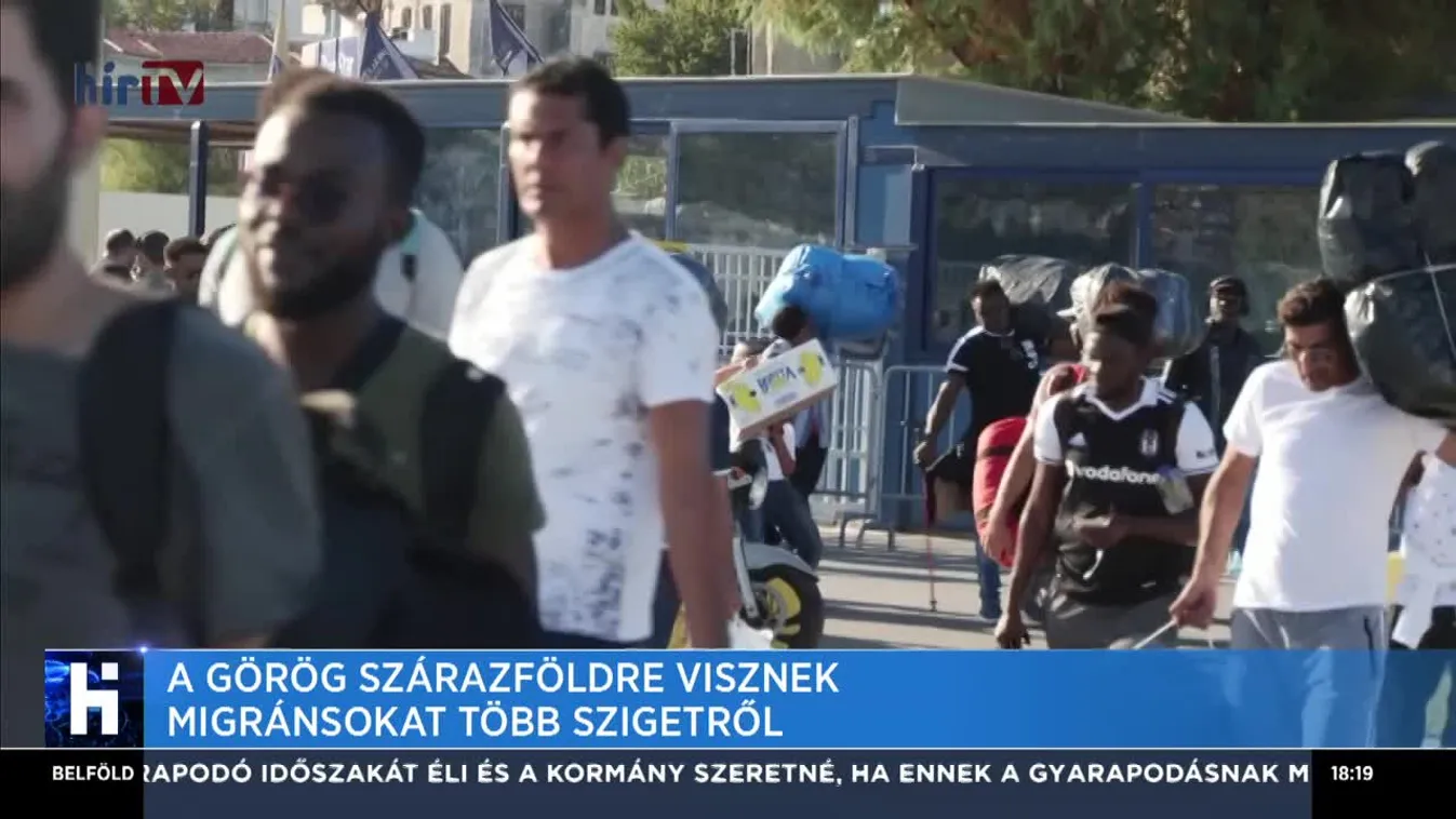 A görög szárazföldre visznek migránsokat több szigetről