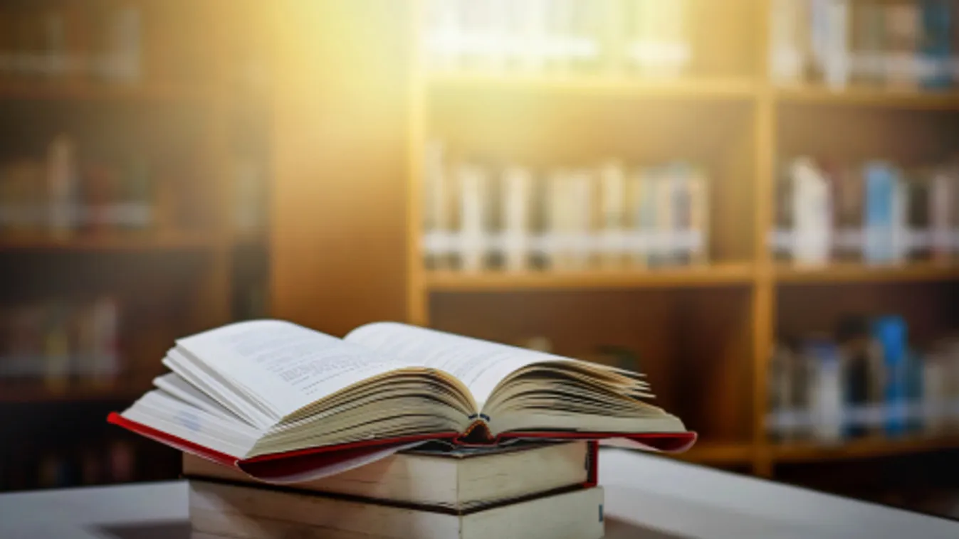 Spanyol és magyar írónők közös estjei az Urániában