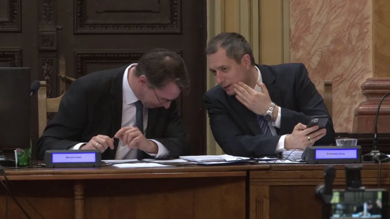 Folytatódnak a személycserék Egerben