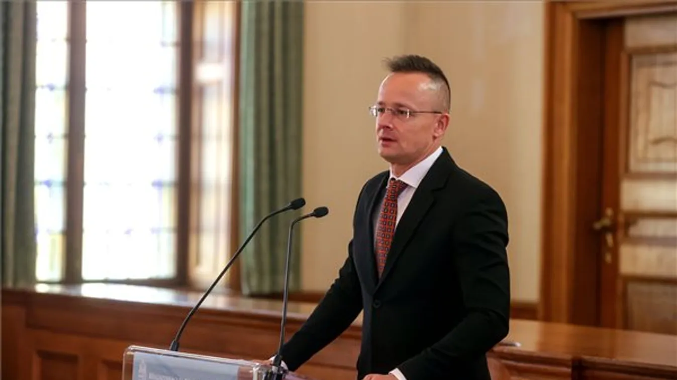 Szijjártó Péter: A kormány minden politikai nyomásgyakorlást elutasít + videó