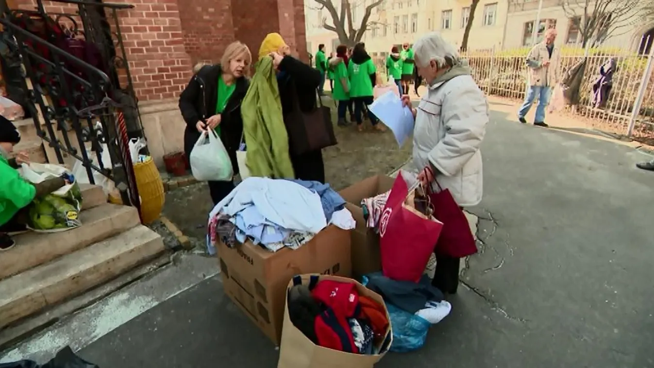Meleg ételt és több tonna tartós élelmiszert osztottak szét