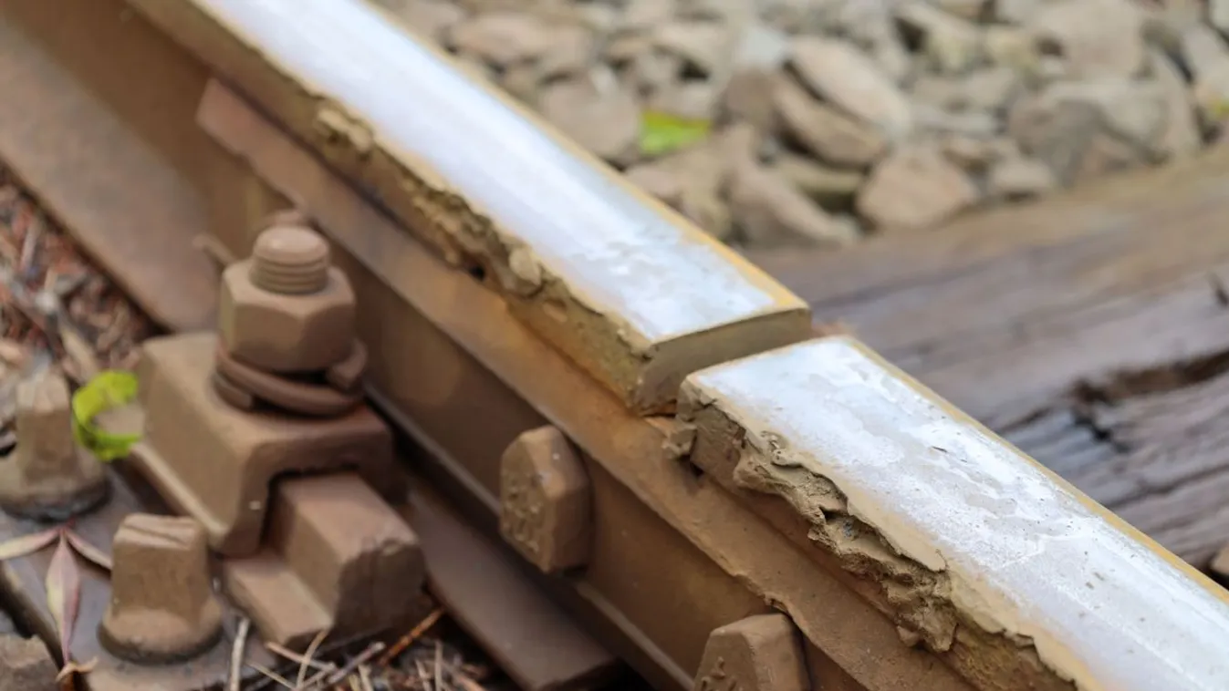 Szétrohadnak a villamossínek Budapesten