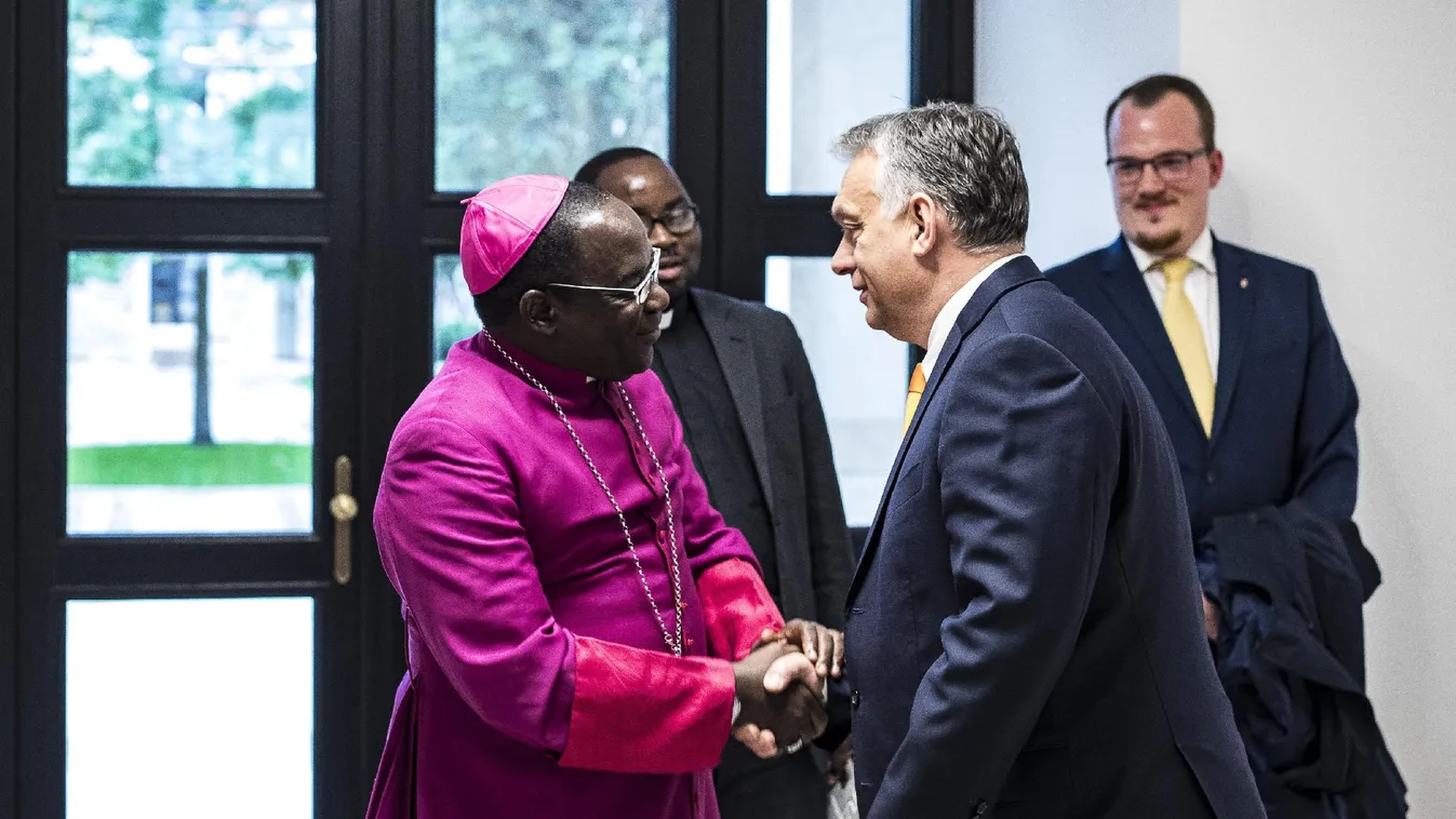 Orbán Viktor nigériai keresztény vezetőkkel tárgyalt