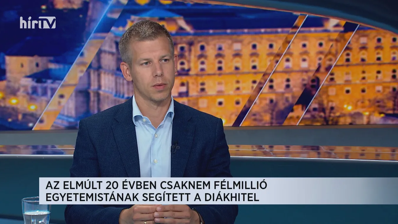 Magyar Péter: Magyarország kormánya nemcsak beszél róla, hanem tesz is a továbbtanulás támogatásáért