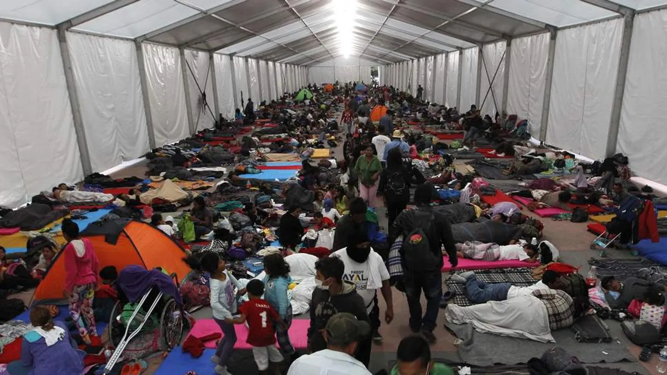 Pihentek, most útnak indult a több ezer migráns