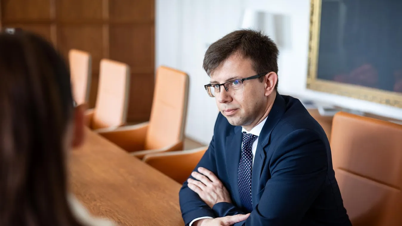 Bóka János: Az európai parlamenti választások tétje a háború és a béke kérdése