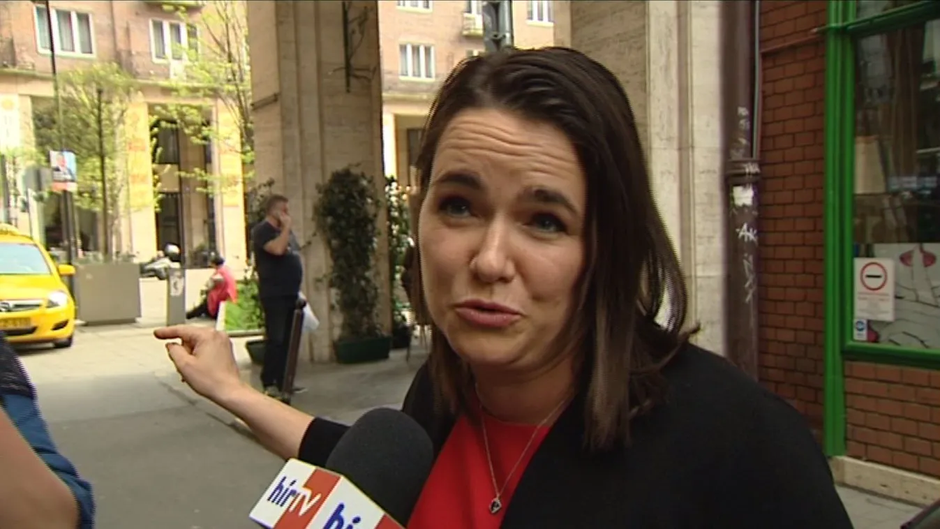 Novák Katalint jobban érdekli a forgalom, mint a kivándorló fiatalok