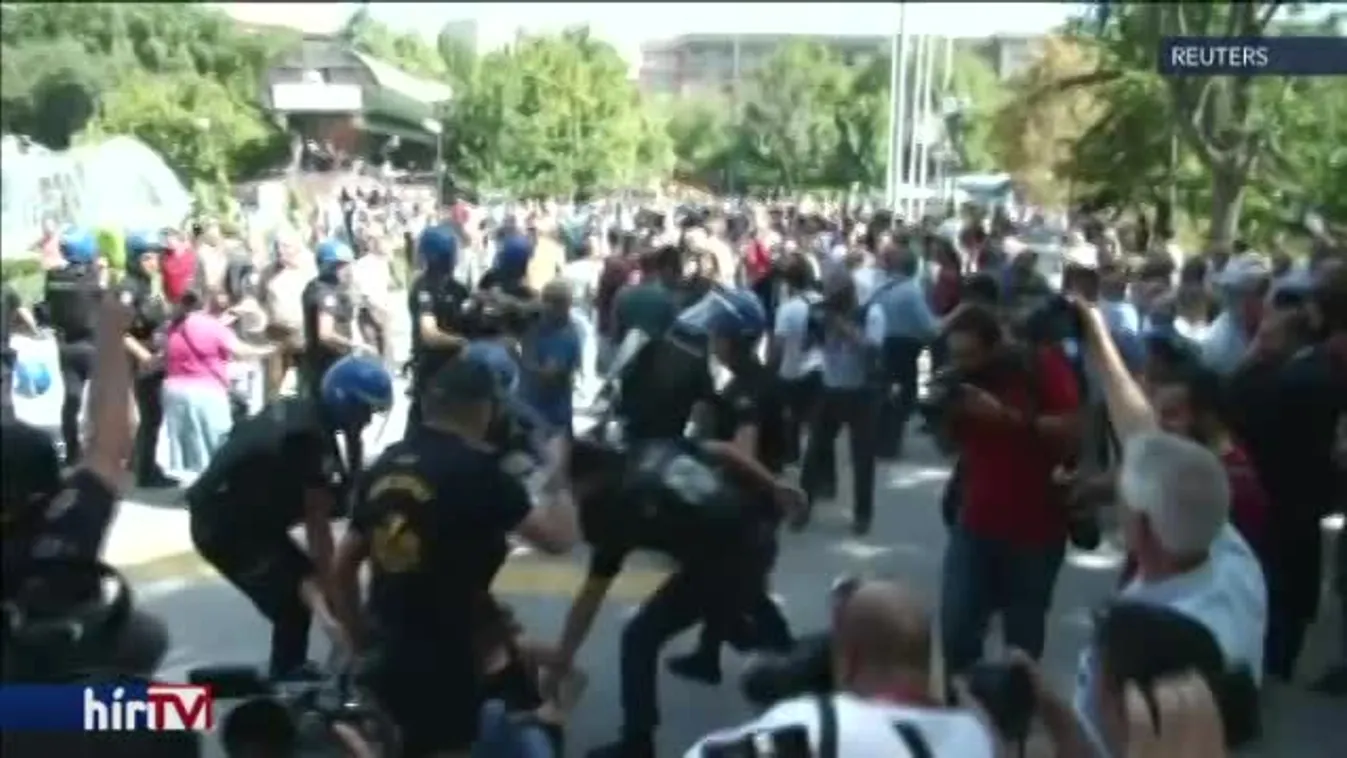 Megkezdődött a terrorizmussal vádolt tanárok pere